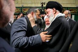 مداحی زیبای "یاران رفتند" از محمود کریمی برای رهبر شهید