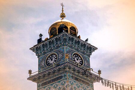 عطر گل و نغمه دلدادگی در حرم رضوی