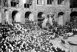 سیر تطور عزاداری محرم در ایران؛ از حکومت آل‌بویه تا تکیه دولت تهران
