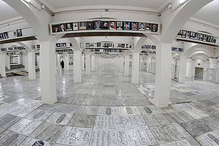 مهم ترین افرادی که در حرم امام رضا (ع) دفن شده اند/ از شیخ بهایی تا جیگی جیگی ننه خانم