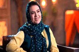 گیتی قاسمی: موقعِ ظرف شستن هم رجزخوانی مهدی رسول را گوش می‌دهم!
