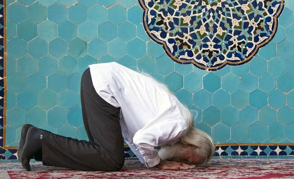نماز شب چگونه خوانده می‌شود و چه برکات و فضایلی دارد؟