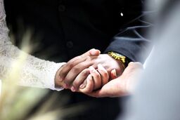 آیا رابطه جنسی روزه را باطل می‌کند؟
